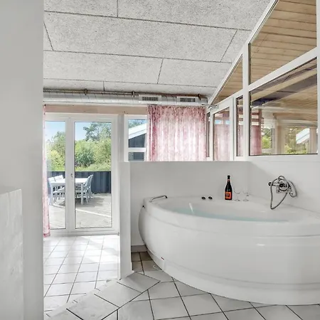 Holiday Home Oster Kjulvej