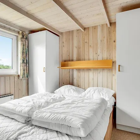 Holiday Home Oster Kjulvej 펜션