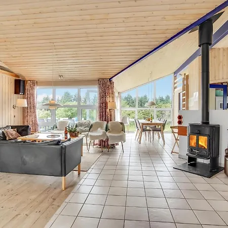 Holiday Home Oster Kjulvej *