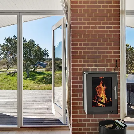 Beautiful Home In Hirtshals With Sauna הירטסהלס