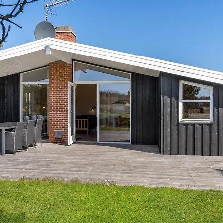 Beautiful Home In Hirtshals With Sauna