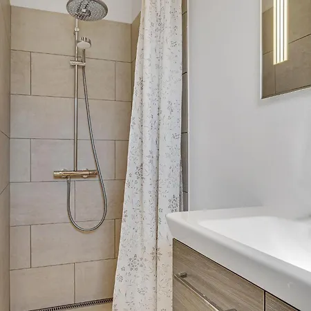 펜션 Holiday Home Oster Kjulvej